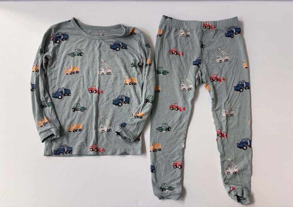 Kyte Baby Bamboo Pajama Set Construction Trucks Sage Green 2T Toddler EUC